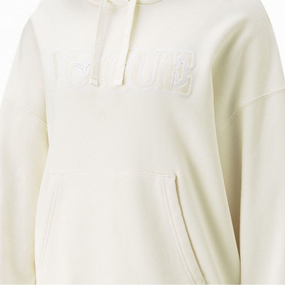 PUMA X VOGUE WOMEN’S WHITE OVERSIZED HOODIE WITH FRONT KANGAROO POUCH POCKETS - Picture 5 of 12
